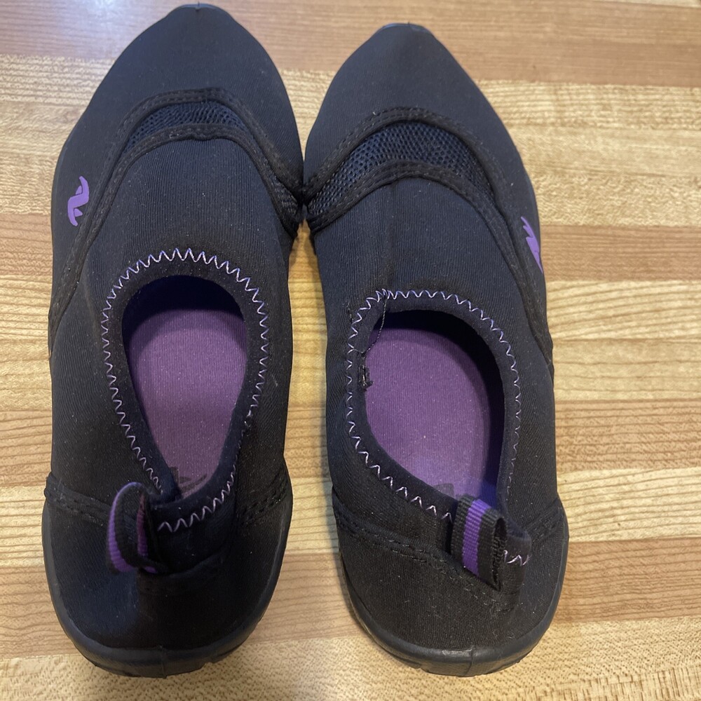 Athletic Works Outdoor Water Shoes Size 7-8 Black Purple Nice Shape Rarely Worn